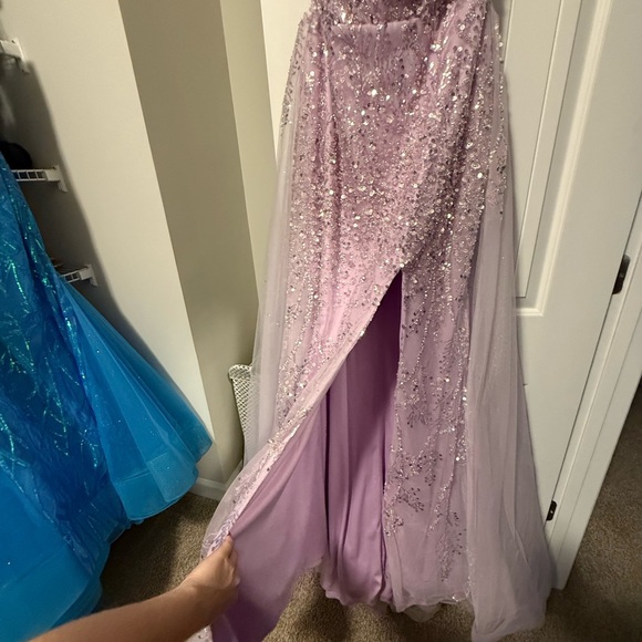 Elegant Lavender Sequin Prom Dress - Picture 4 of 12